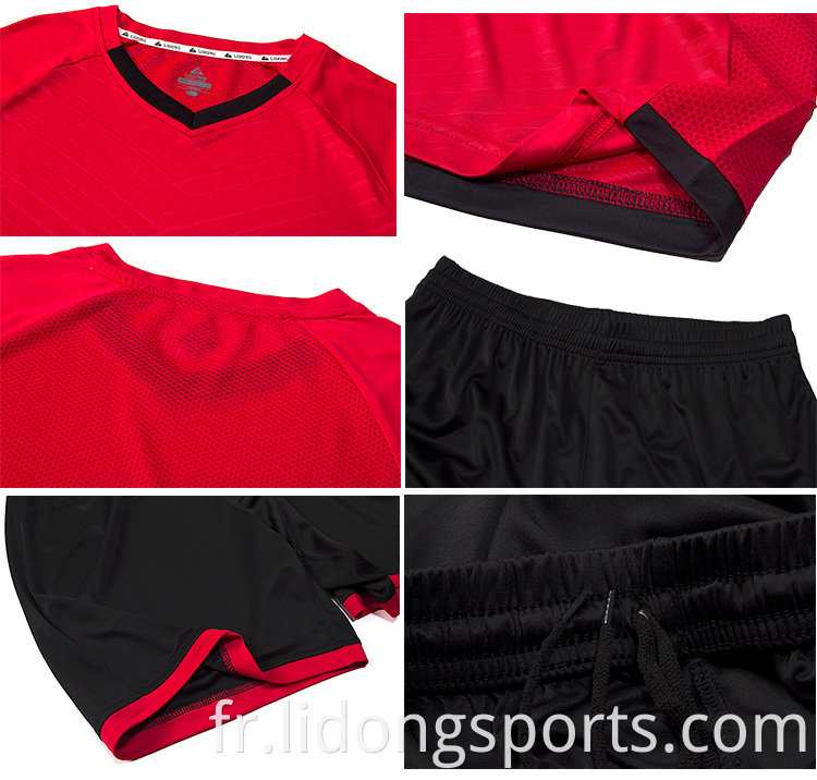 Set de football en jersey bon marché et short pour hommes New Soccer Wear Sports Team Uniforme de haute qualité